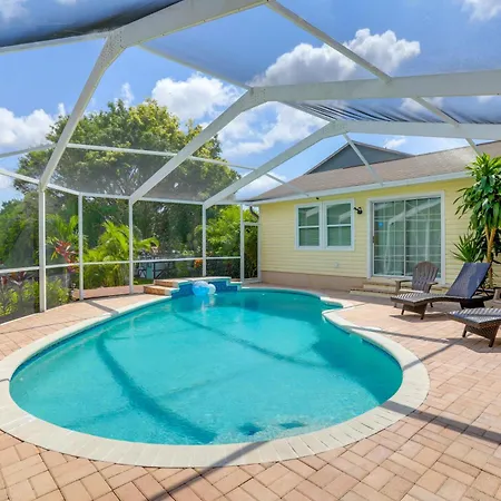 Alluring Largo Hideaway About 4 Miles To Beaches!